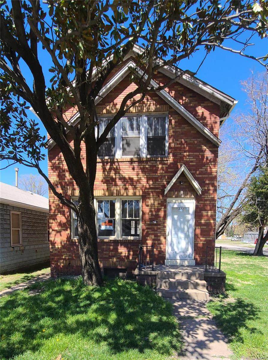 1233 Edwardsville Road - Photo 1