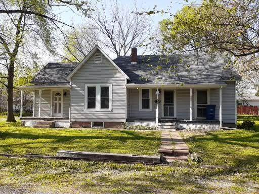 422 Stephen Street - Photo 1