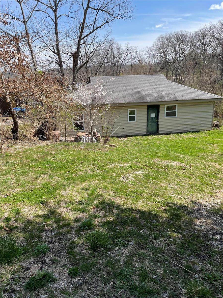 2335 Lakeshore - Photo 1