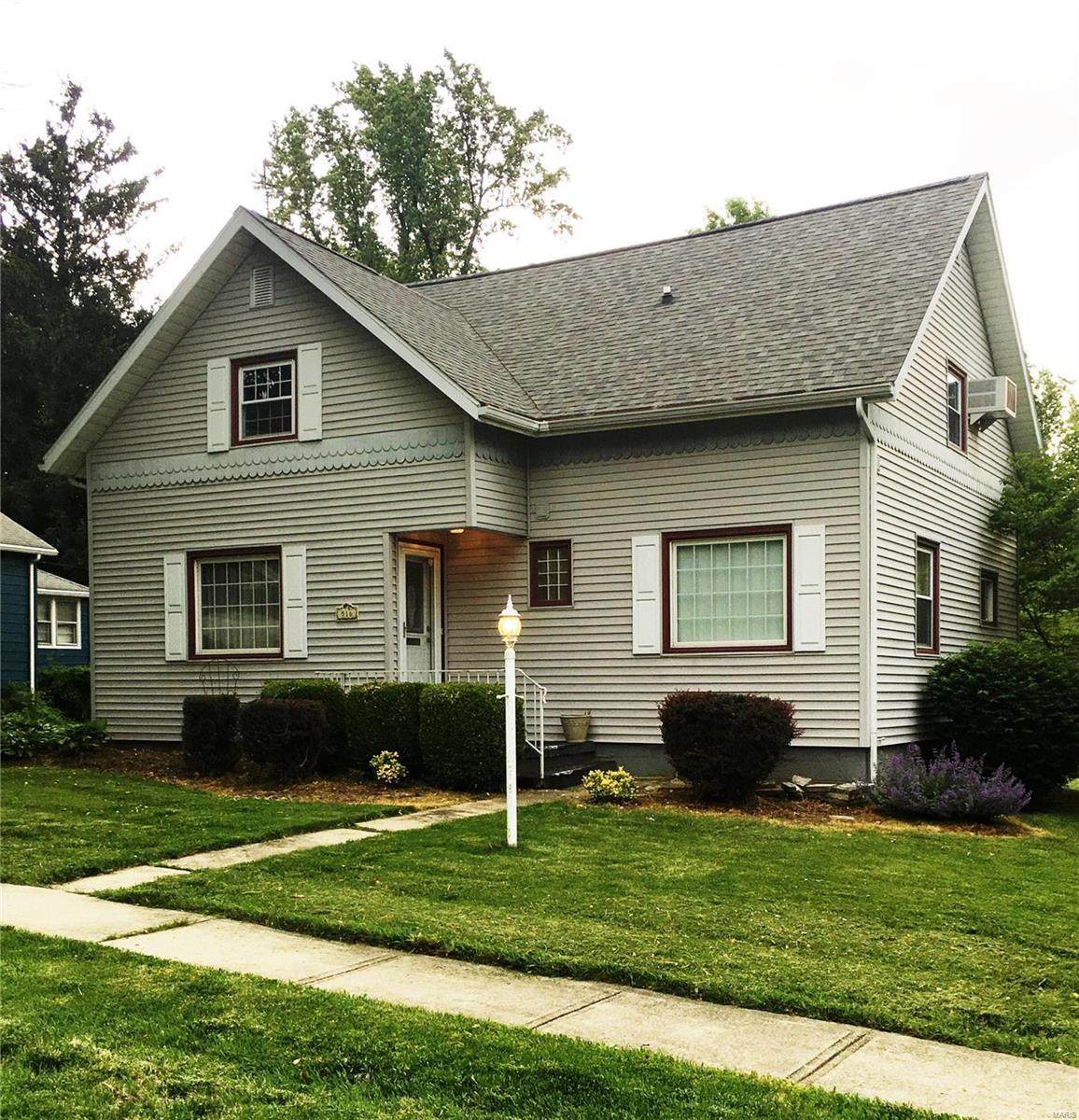 516 Elm Street - Photo 1