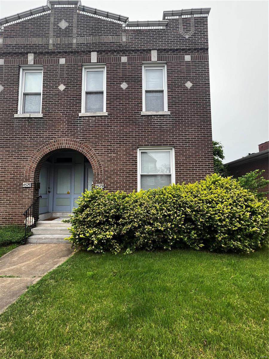 4573 Varrelmann Ave - Photo 1