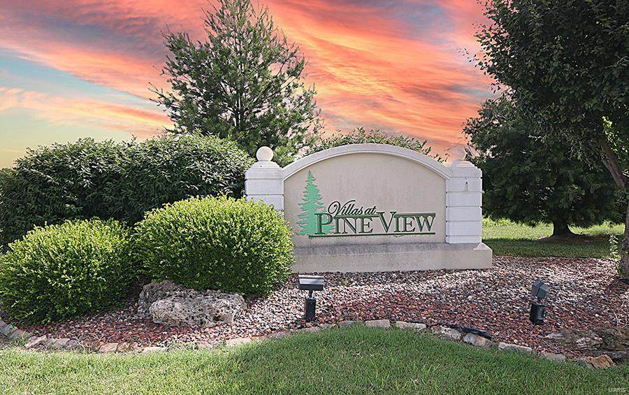 2712 Pine View Drive - Photo 1