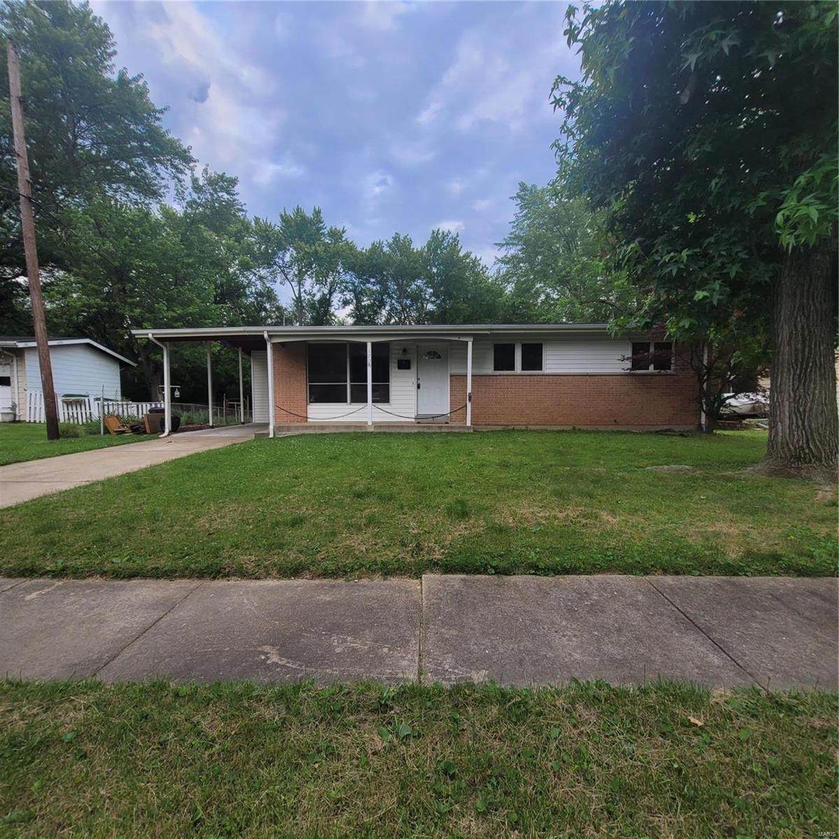 170 Humes - Photo 1