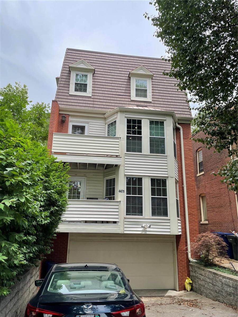 4471 Pershing Avenue - Photo 1