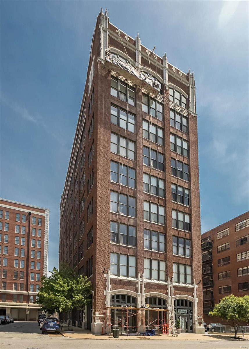 1627 Locust Street - Photo 1