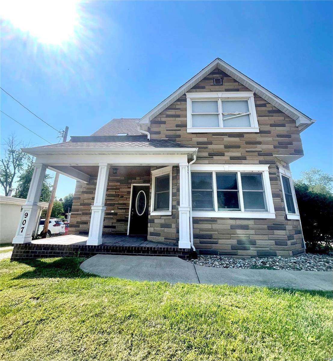 907 Vandalia Street - Photo 1