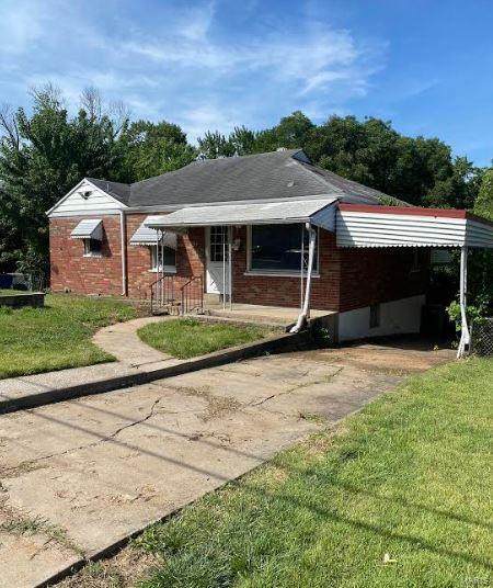 2504 Shannon Avenue - Photo 1