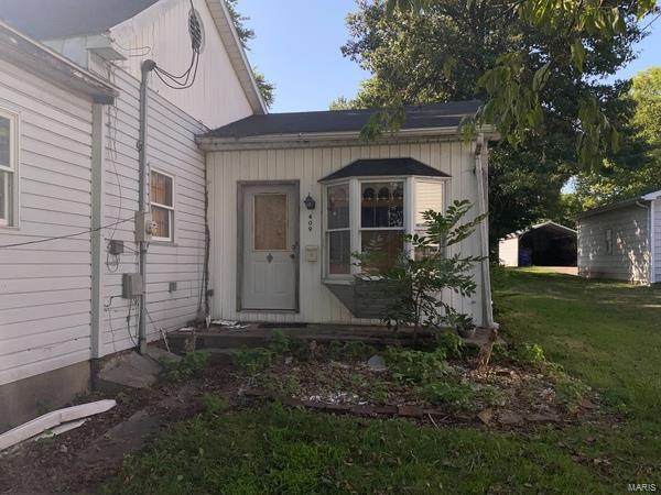 409 Broadway Street - Photo 1