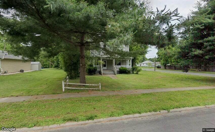 319 Hesperia Street - Photo 1
