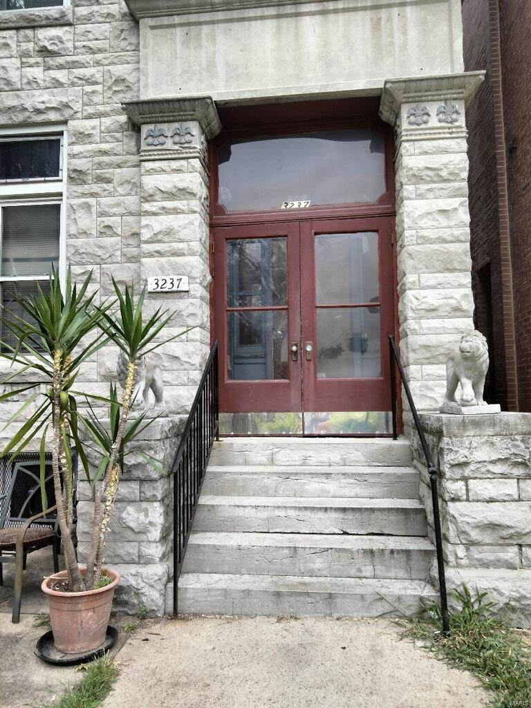 3237 Jefferson Avenue - Photo 1