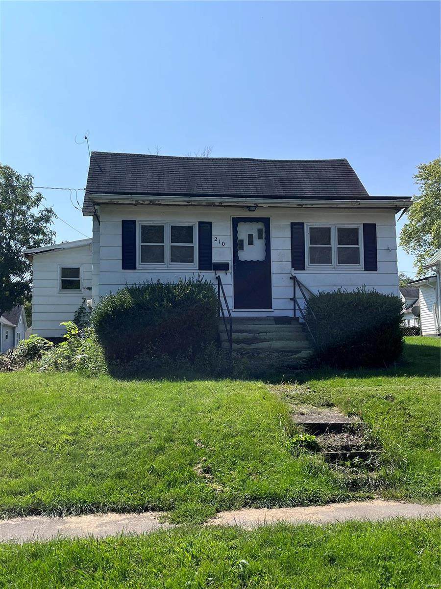 210 Fairground Avenue - Photo 1