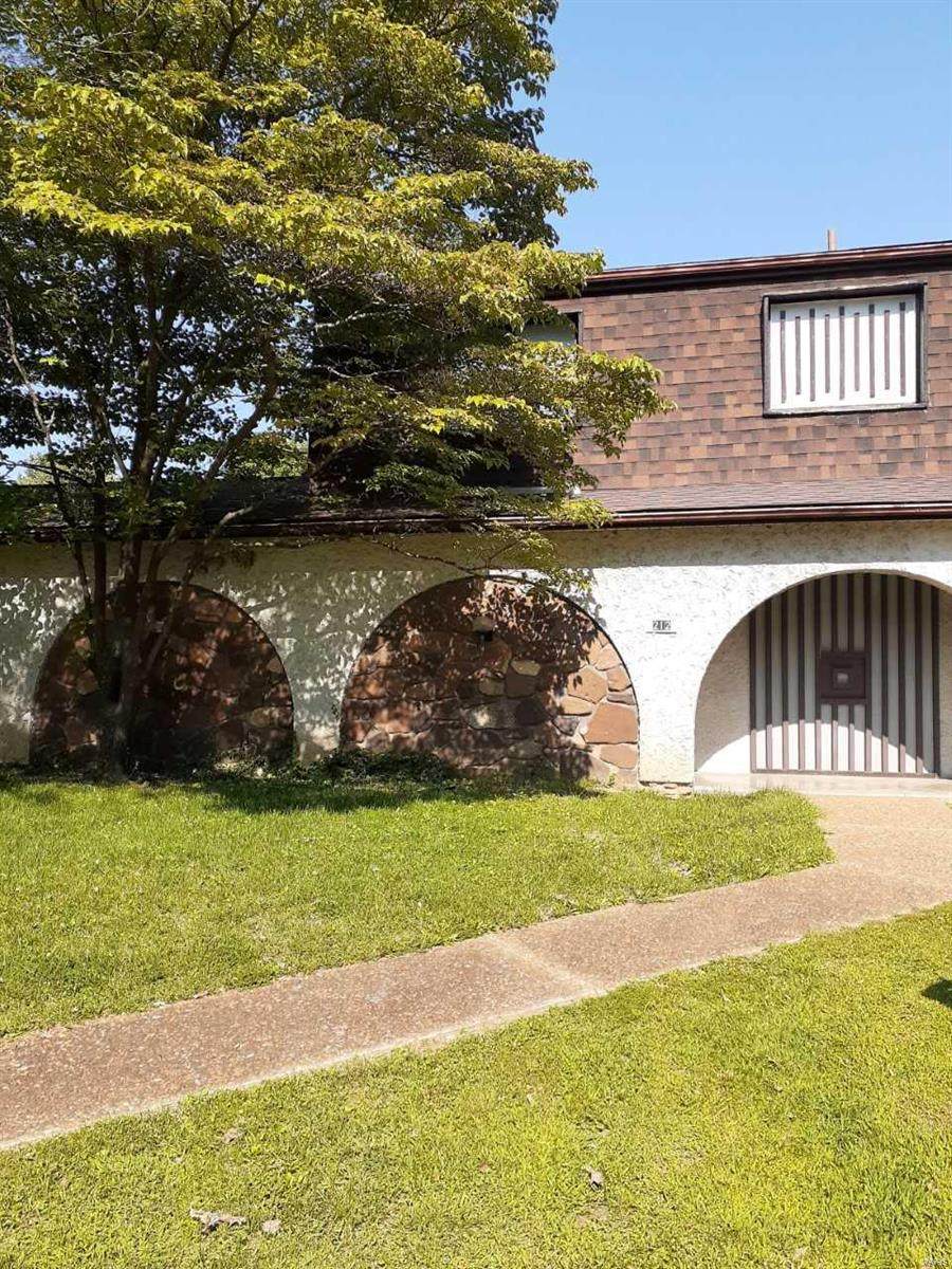 212 Berkshire Drive - Photo 1