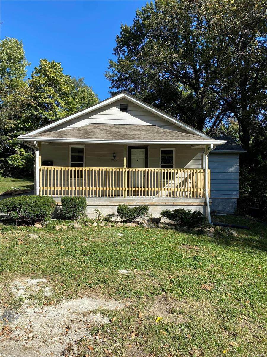 2620 Denny Avenue - Photo 1