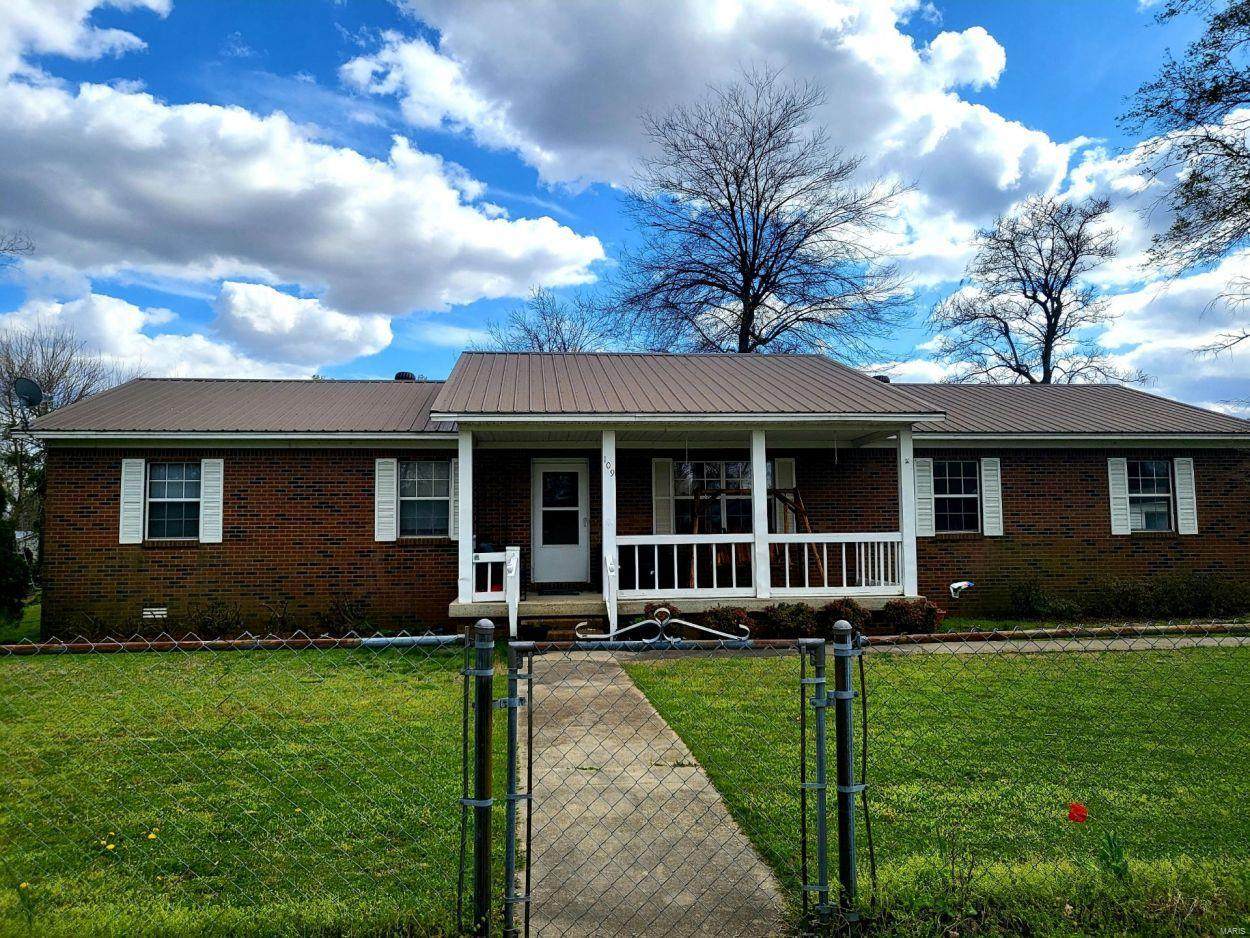 109 Elm Street - Photo 1