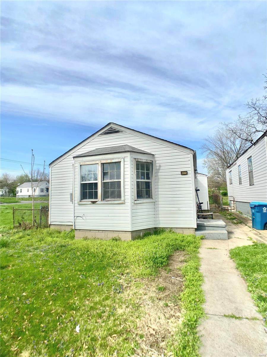 6371 Sherry Ave - Photo 1