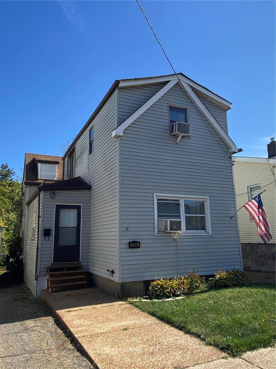 9706 Broadway Street - Photo 1