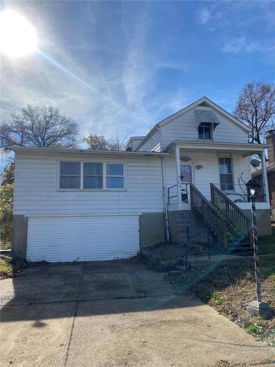 976 Harlan Avenue - Photo 1