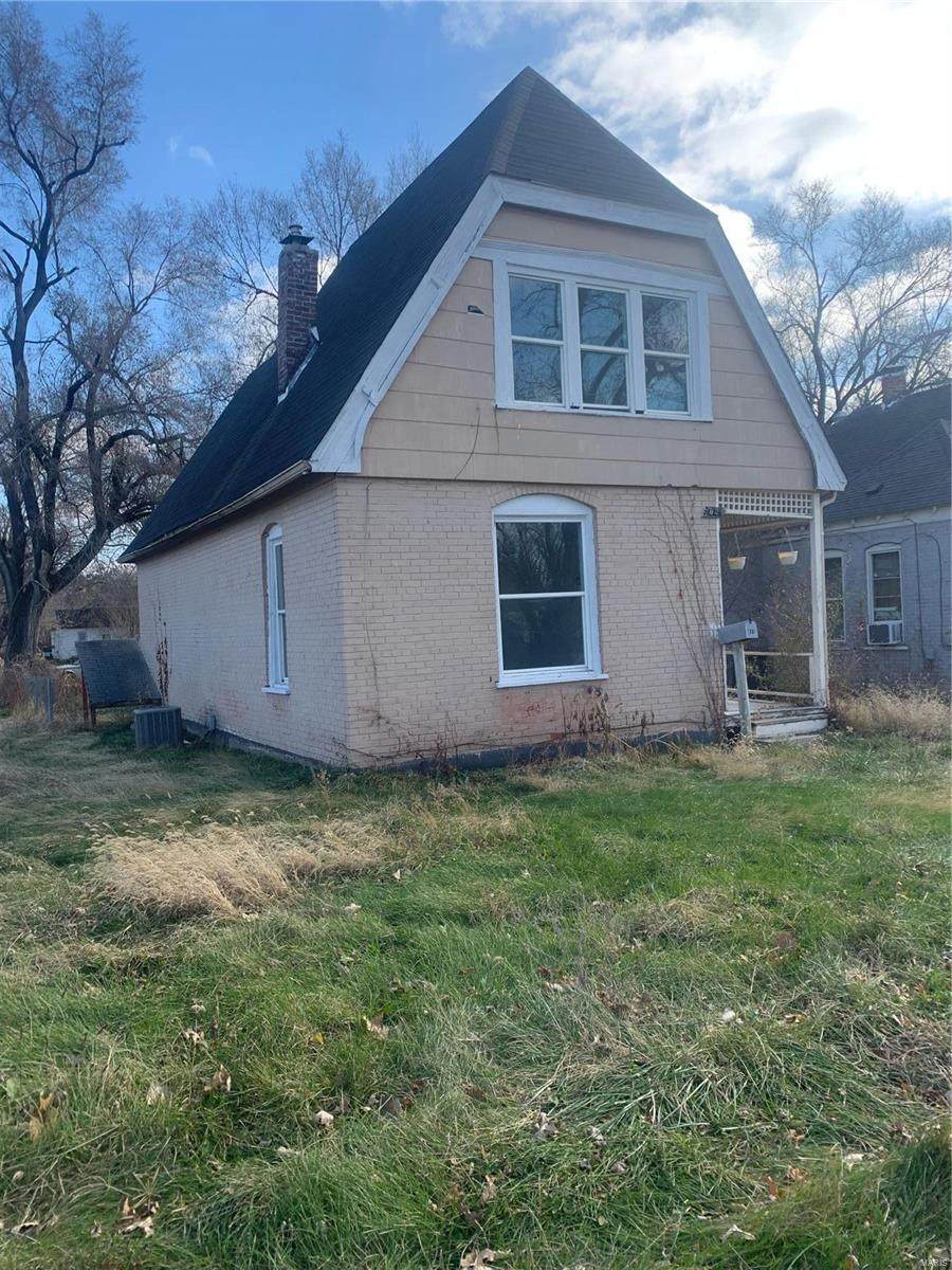 824 Lindell Avenue - Photo 1