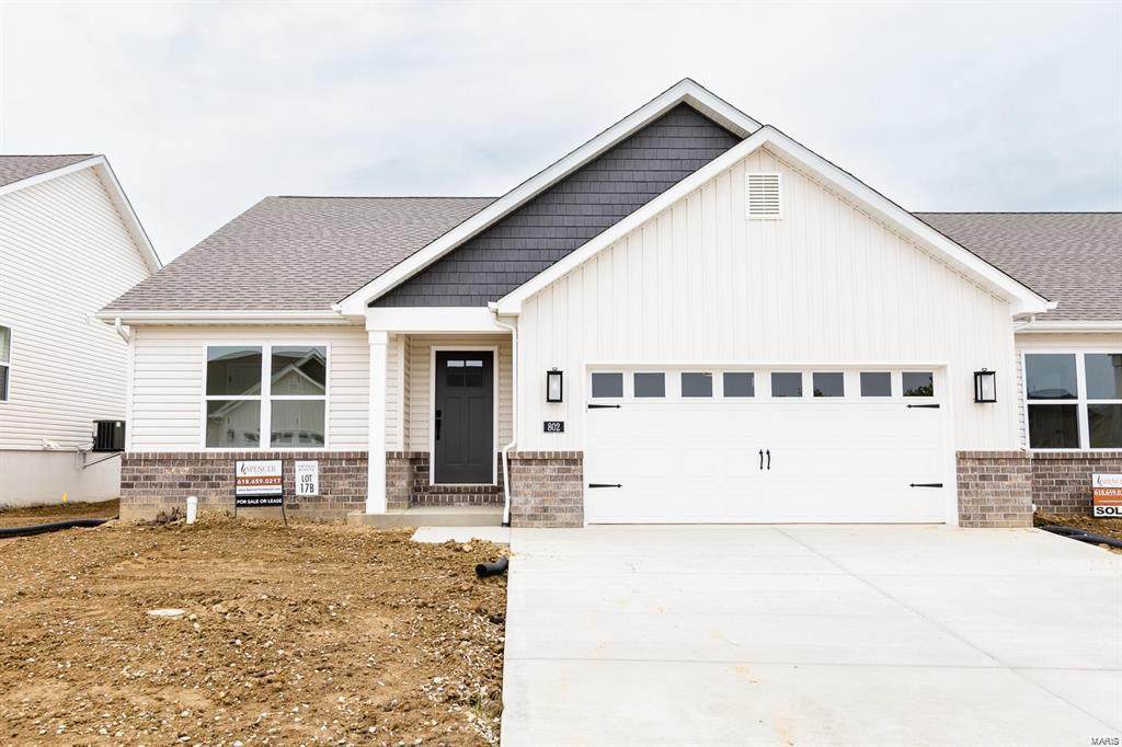 810 Applewood Creek Drive - Photo 1