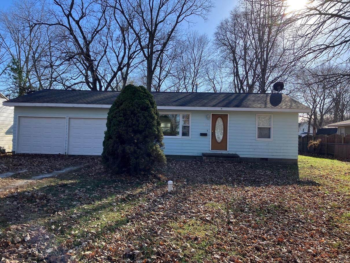 811 Hampton Lane - Photo 1