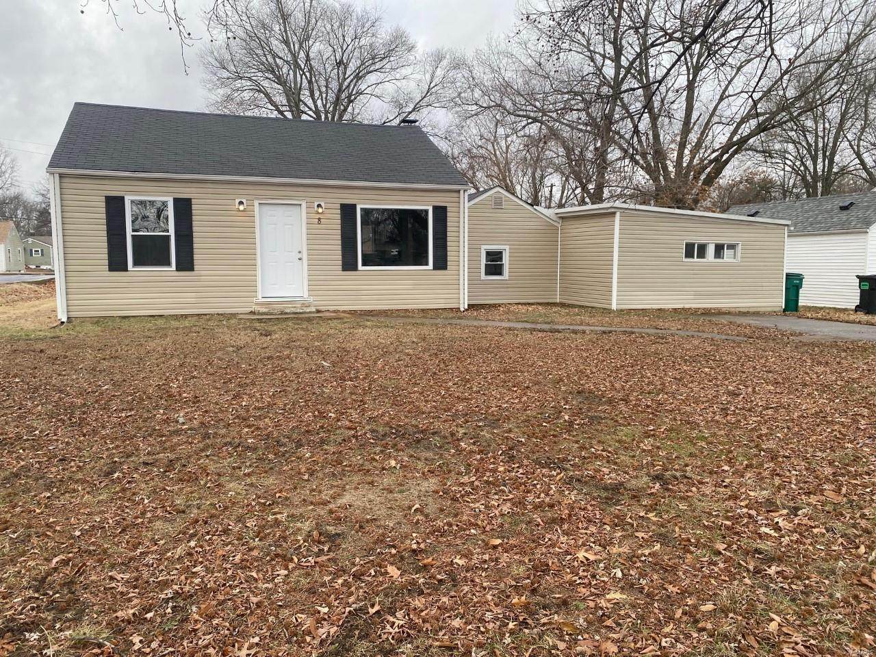 8 Pine Trail Drive - Photo 1