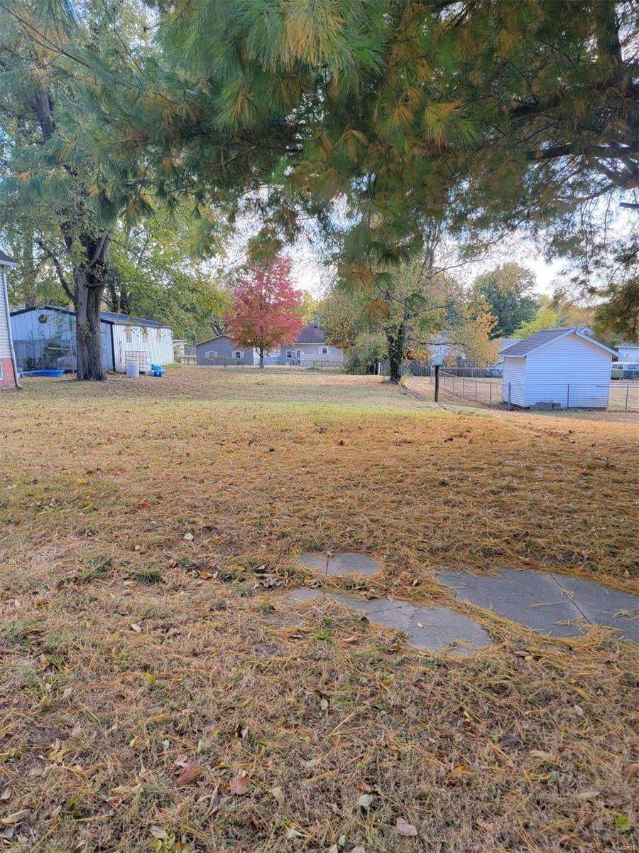 320 Davidson Avenue - Photo 1