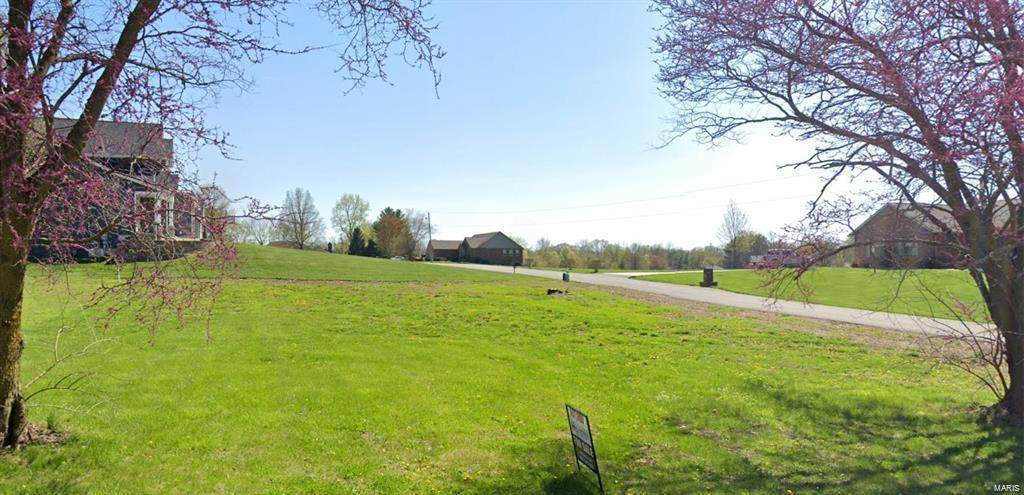 828 Glen Crossing - Photo 1