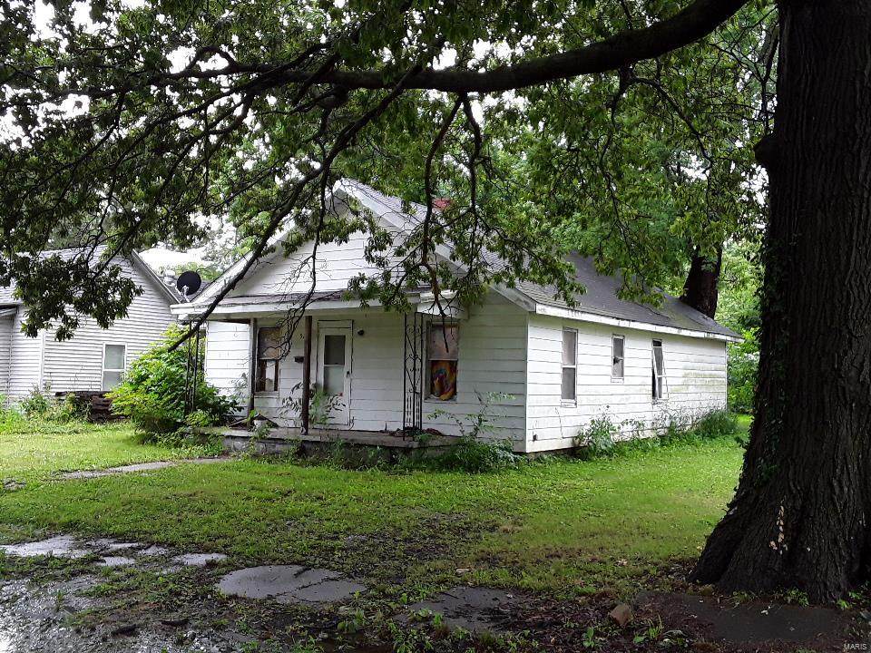527 Rotan Street - Photo 1