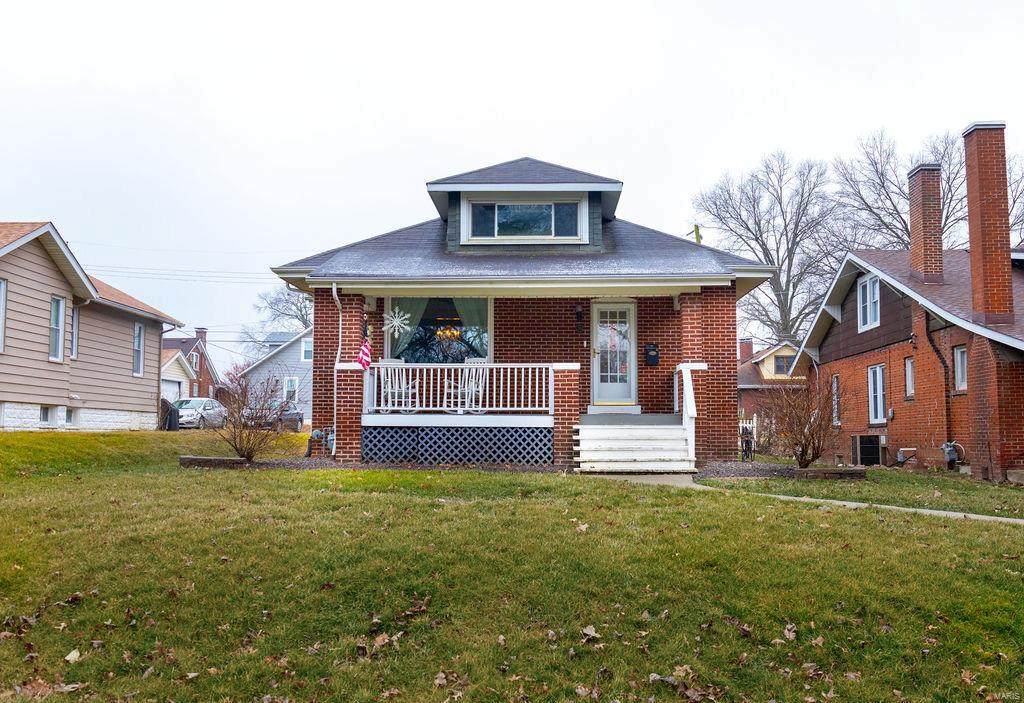 30 32nd Street - Photo 1