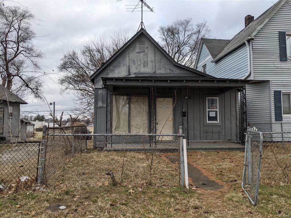 1921 5th Street - Photo 1