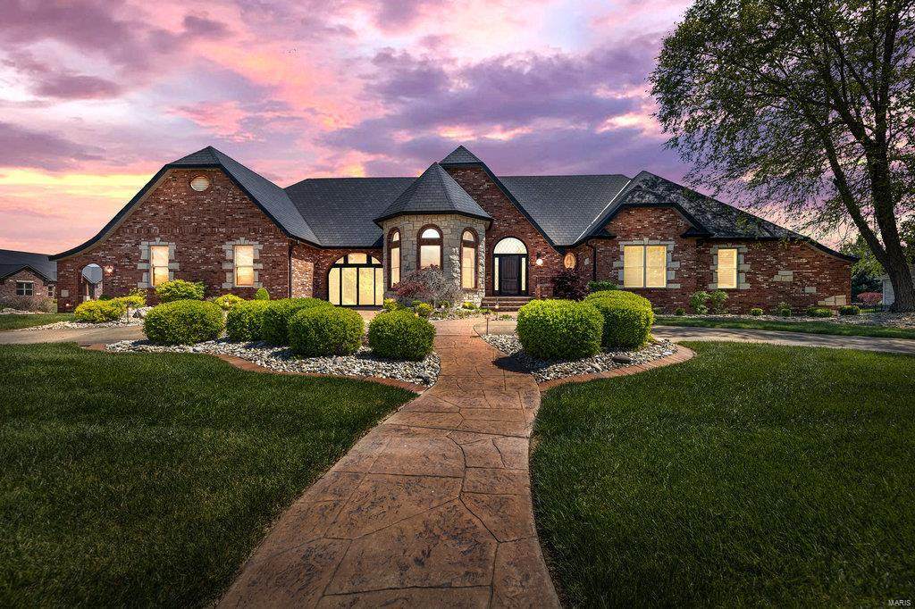 8337 Castle Ridge Drive - Photo 1