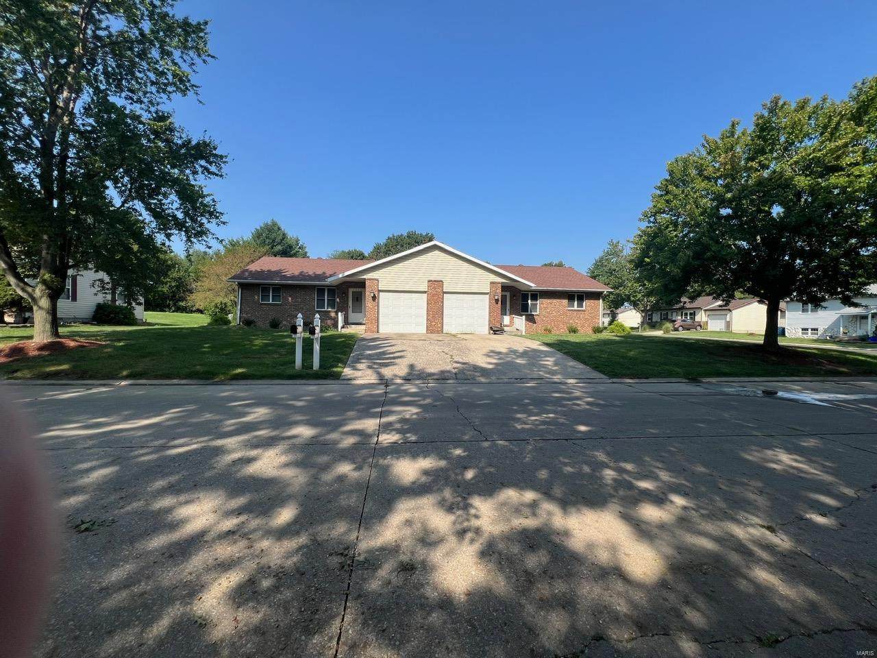 2800 Larkspur Drive - Photo 1