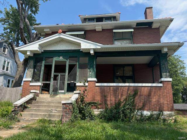 8 North Oak Street - Photo 1