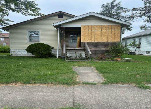 615 37th Street - Photo 1