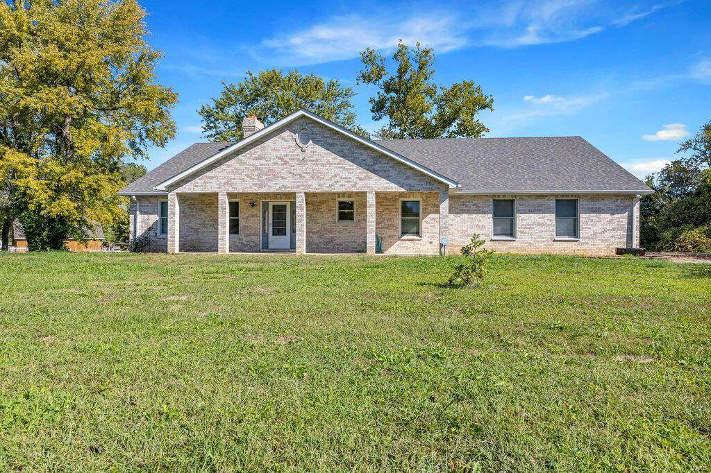 613 Reavis Drive - Photo 1