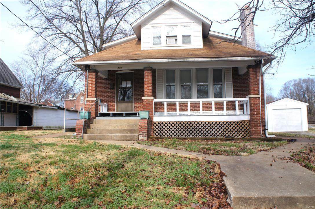 117 11TH Street - Photo 1