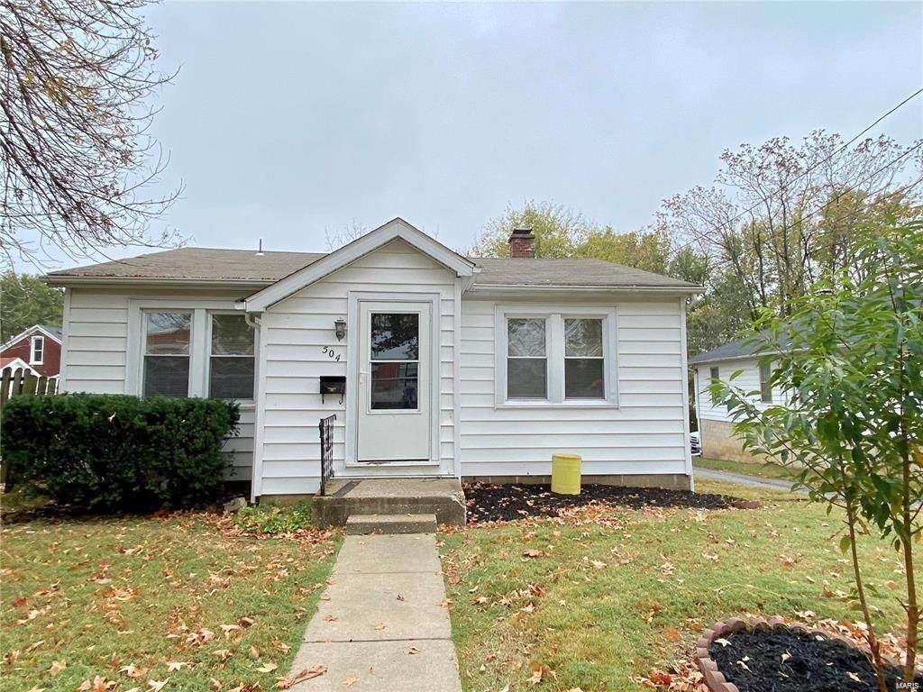 504 11TH Street - Photo 1