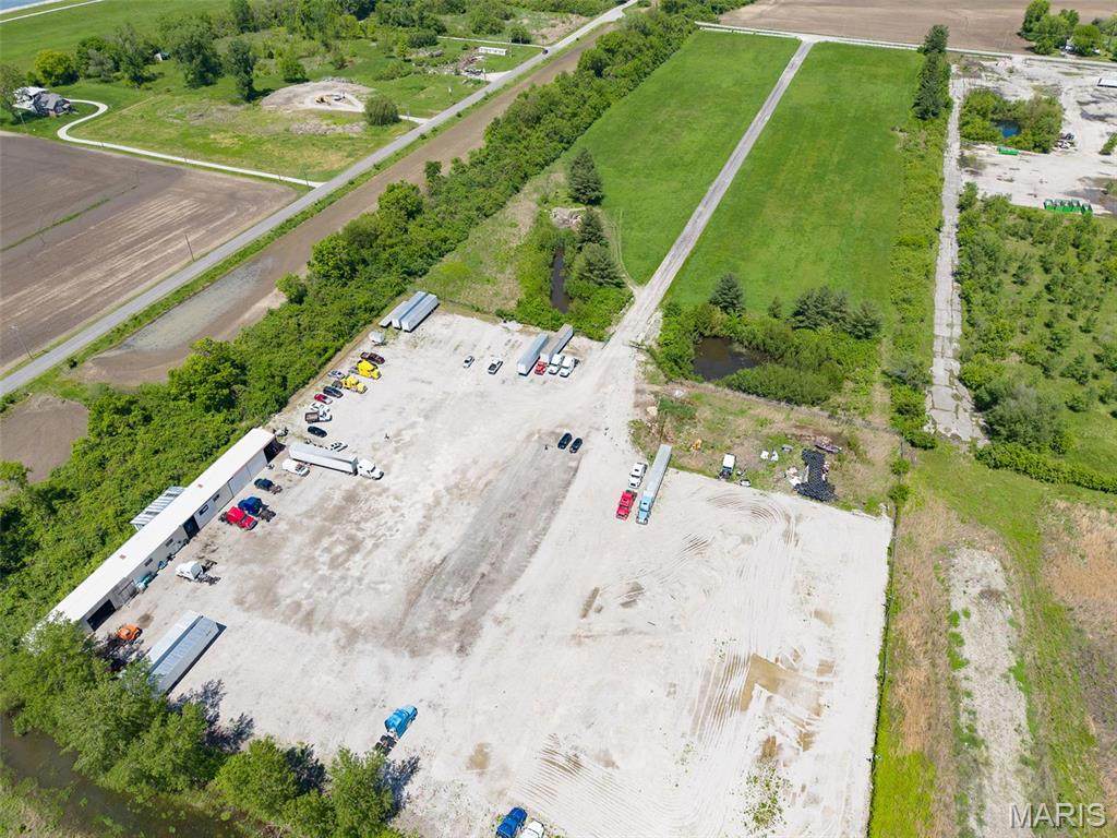 464 Pontoon Road - Photo 1