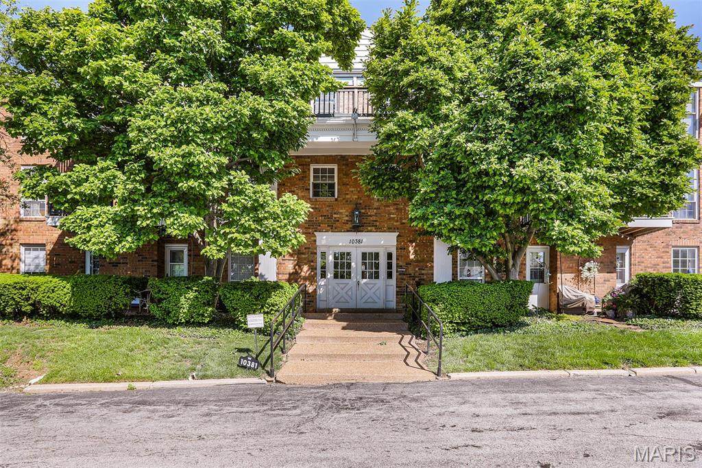 10381 Oxford Hill Drive - Photo 1