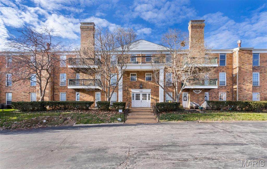 10381 Oxford Hill Drive - Photo 1