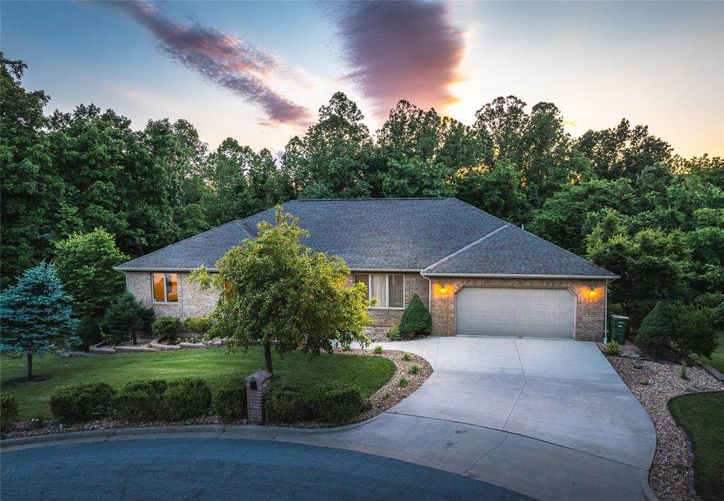 1027 Cobblestone Drive - Photo 1