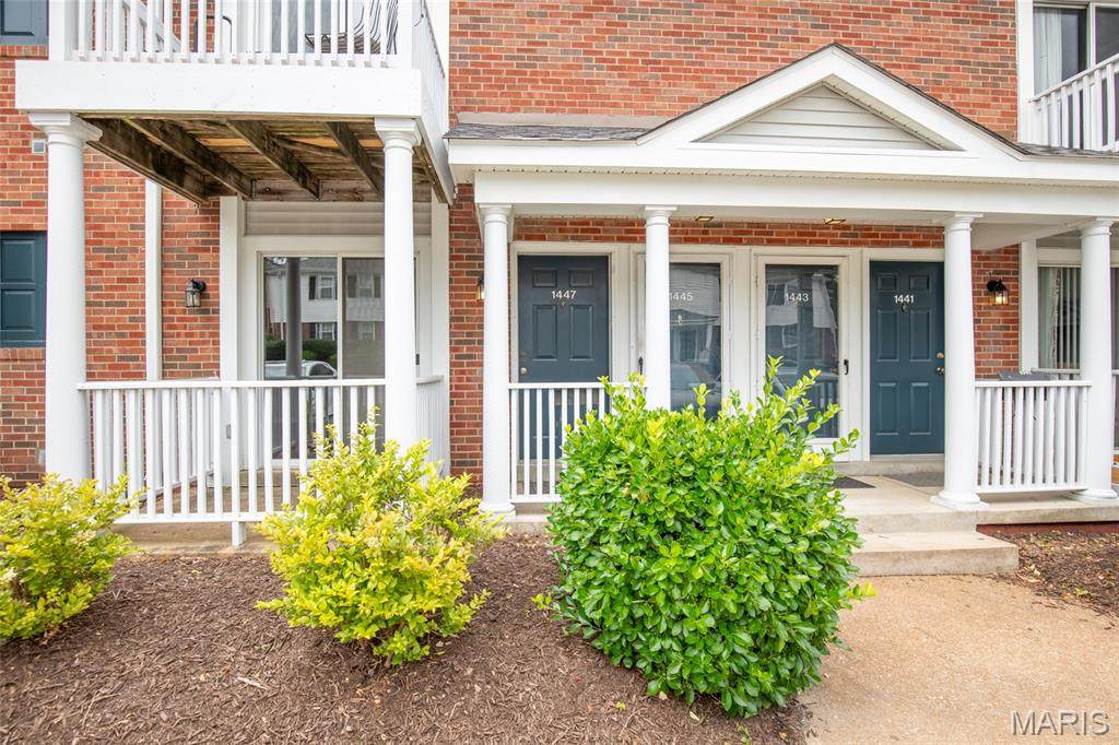 1447 Oriole Place - Photo 1