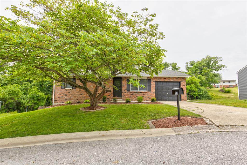 203 Pine Ridge Drive - Photo 1