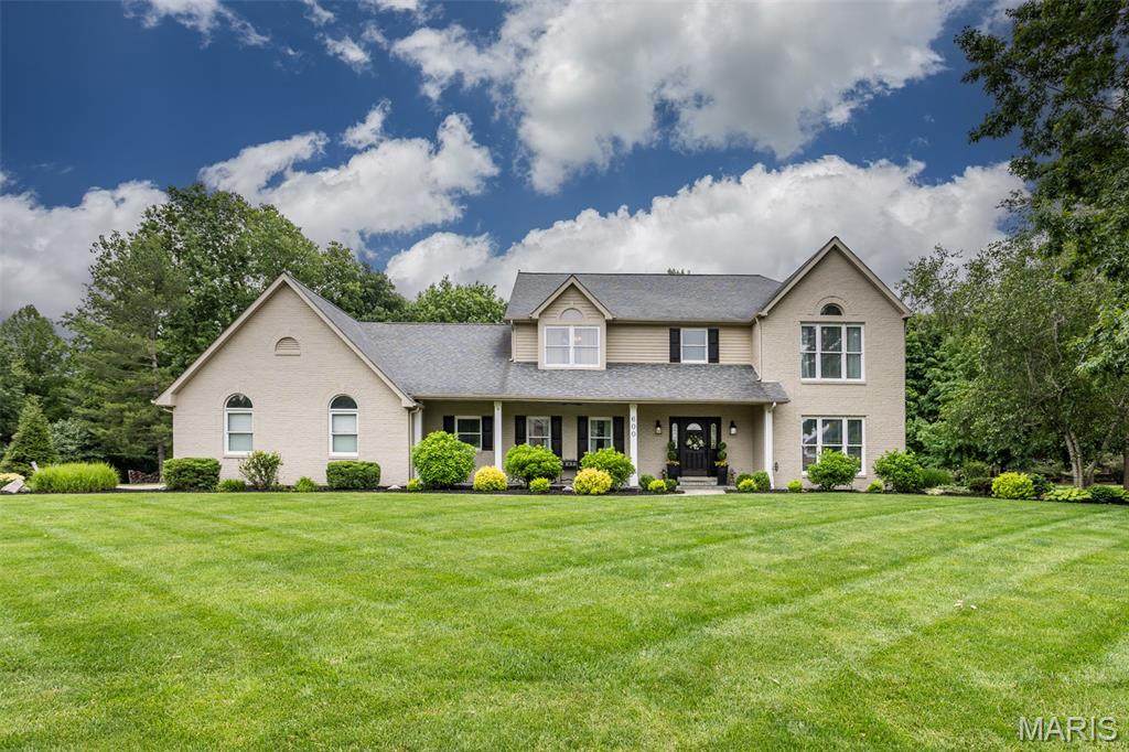 600 East Waters Edge Drive - Photo 1