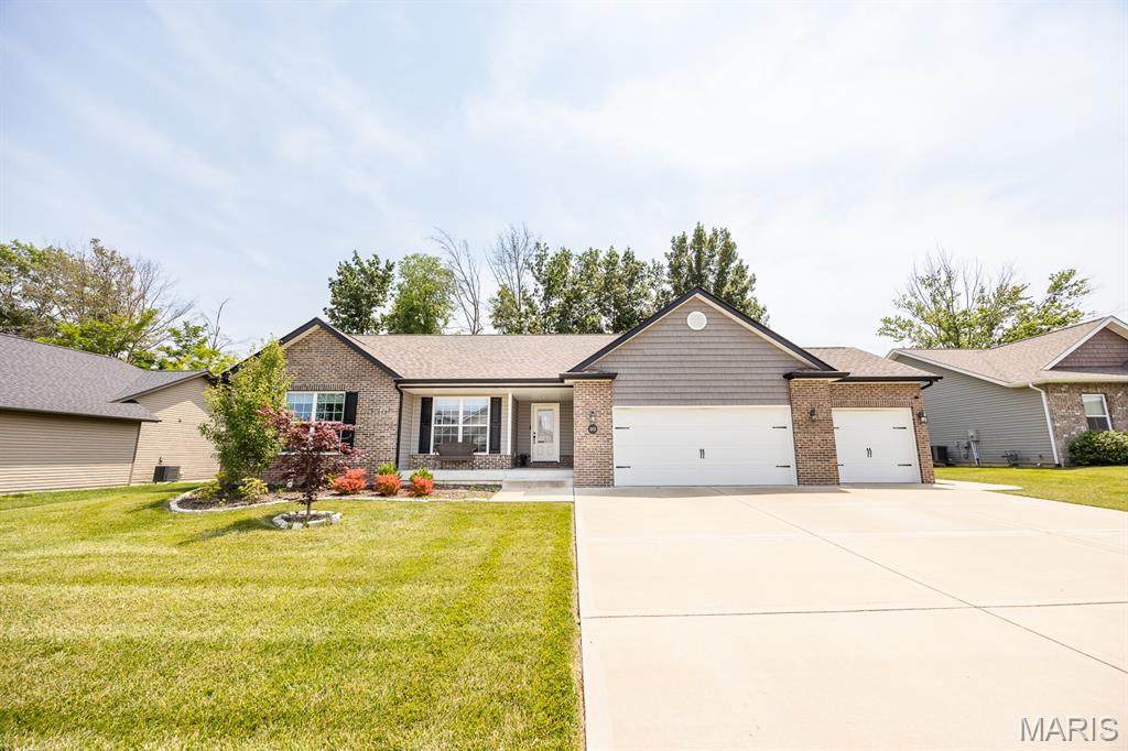 512 Glendale Drive - Photo 1