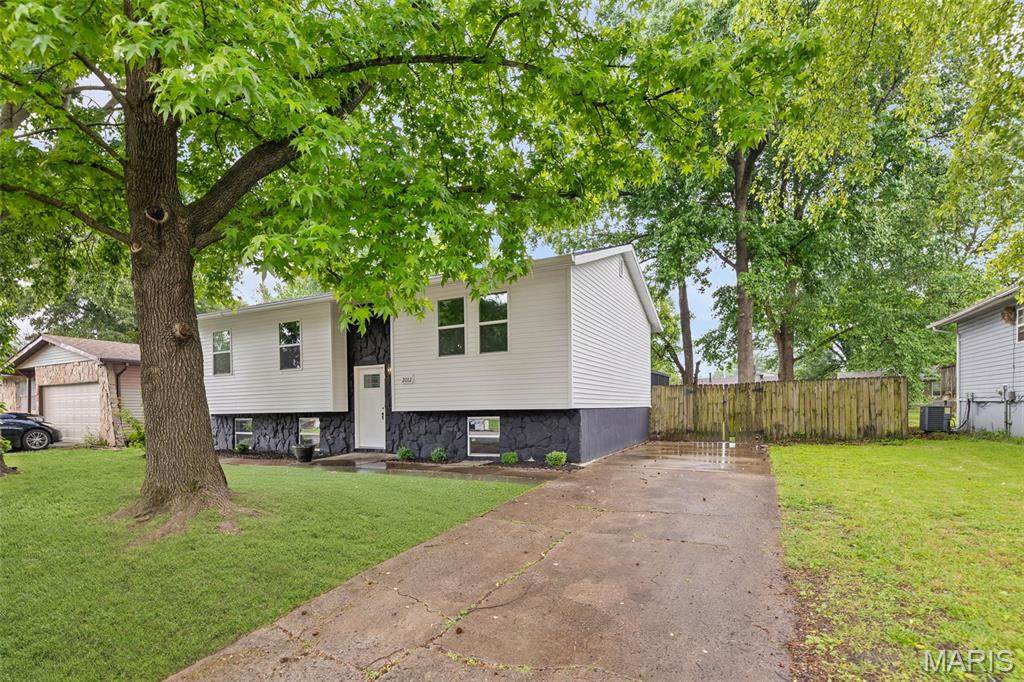 2012 Maple Tree Lane - Photo 1