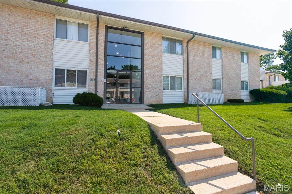 10117 Sakura Drive - Photo 1