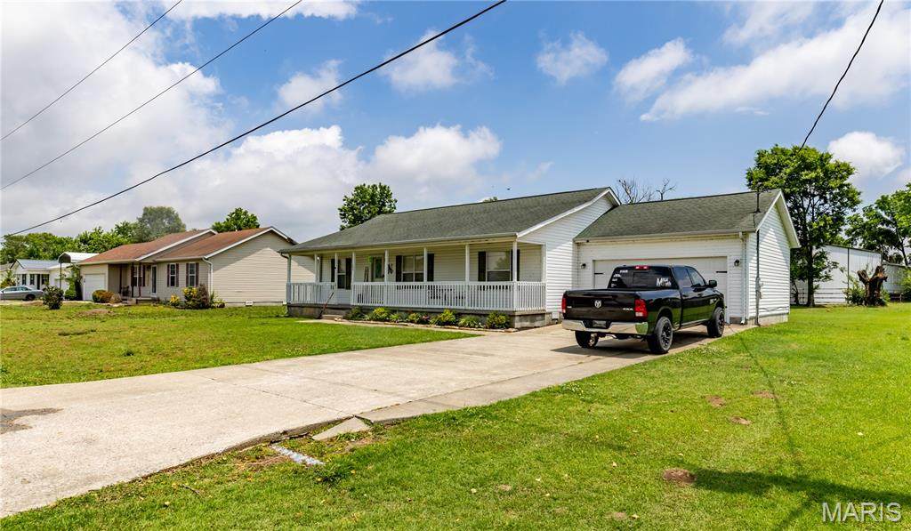 108 Karen Street - Photo 1