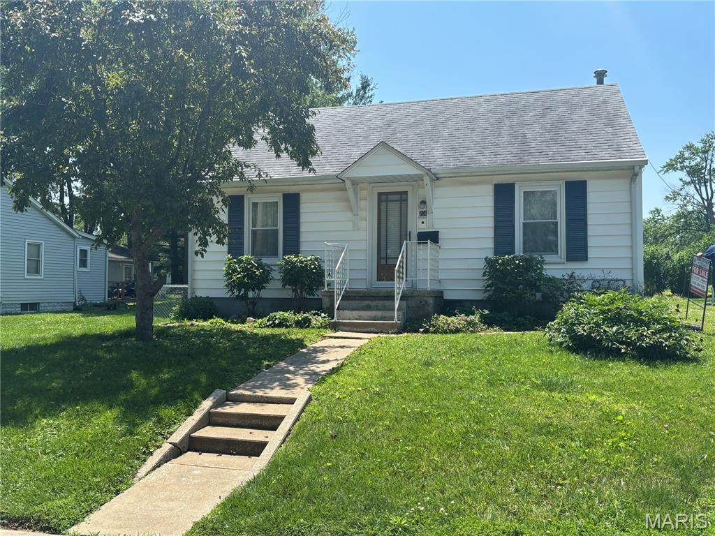 206 Hollow Avenue - Photo 1