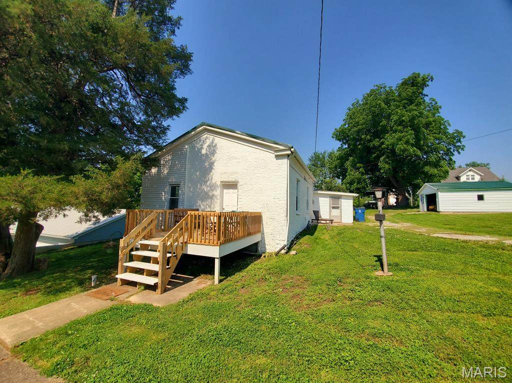 107 3rd - Photo 1